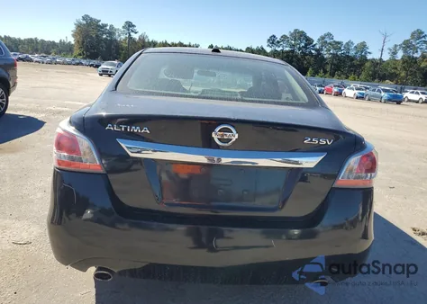 2015 Nissan Altima 2.5 из США, поврежденный, VIN 1N4AL3APXFC177404